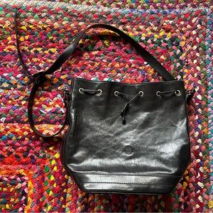 VERA PELLE FIRENZE BLACK LEATHER DRAWSTRING BUCKET SHOULDER HANDBAG PURSE